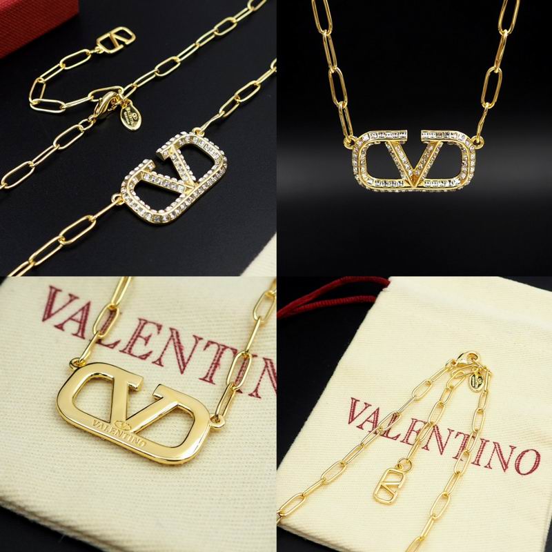 Valentino necklace 11lyx3